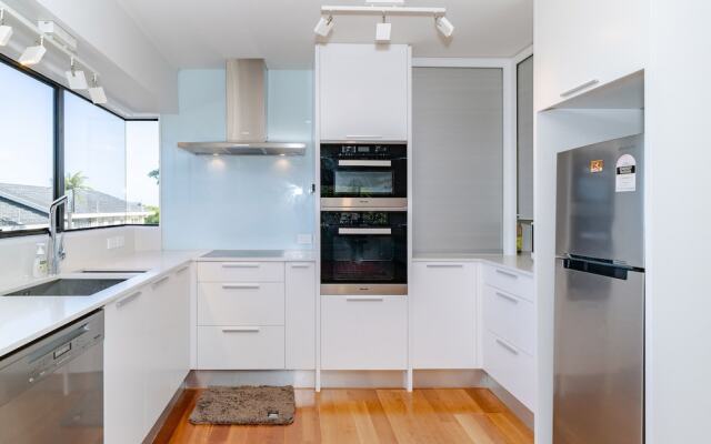 Birkenhead Modern 3 Bedrooms Villa