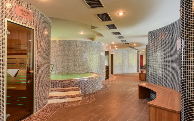 Hotel Azúr Prémium