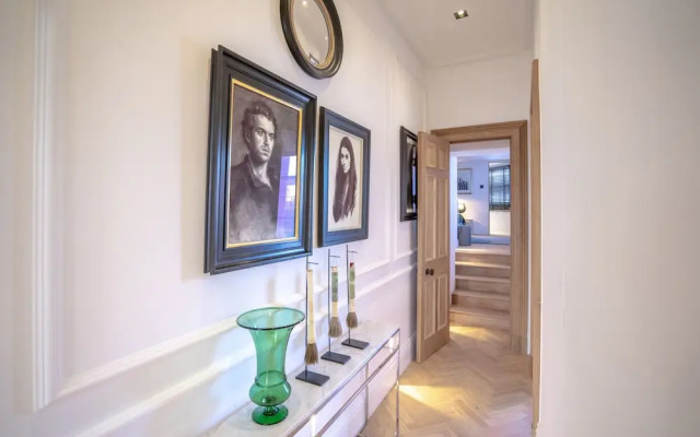 Cadogan Square - 2 Bedroom Apartment V