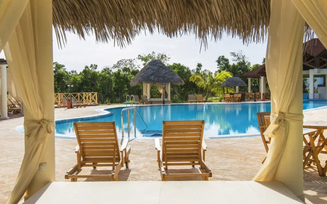 Hotel Playa Pesquero Premium All-Inclusive