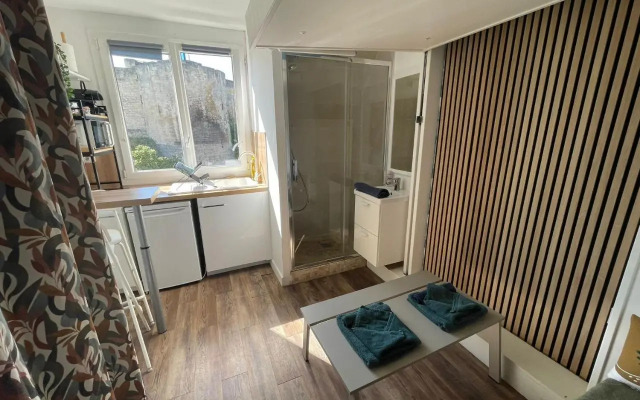 Petit studio au pied du château