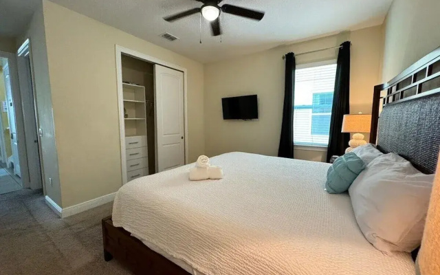 7613-8-bl-only 10 Minutes From Disney