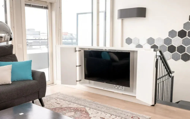 2ndhomes Stunning Penthouse with Sauna