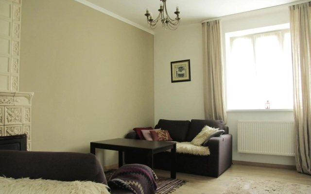 Flat in cottage close to the centre parking, WiFi, BBQ