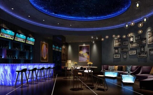 Hisilk Artwork Center Fliport Coso Hotel