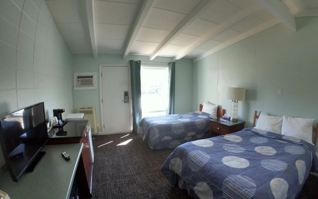 Copper Lantern Motor Lodge