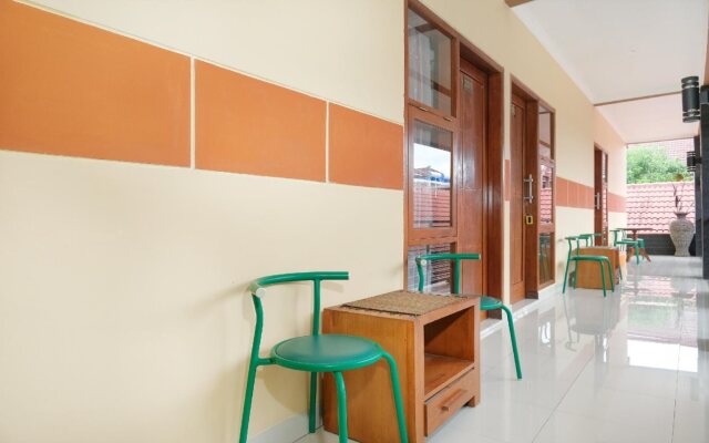 Ndalem Pundhi Residnece by Oyo Rooms