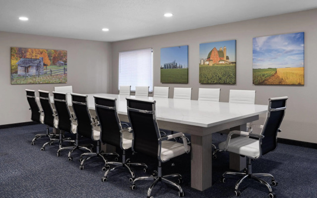 Baymont by Wyndham Davenport