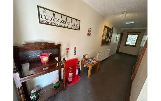 OYO Mackays Travel Lodge Hotel