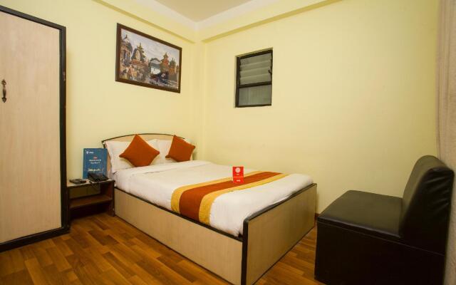 OYO 156 Hotel Sweet Town