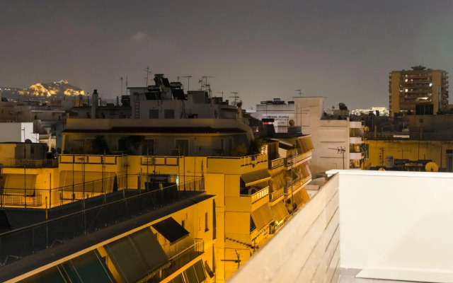 Ma Maison Nο 1, Penthouse, Acropolis and Lycabettus view, 15' to Acropolis by metro, 1' from Metro Station