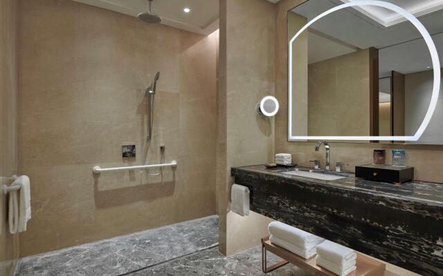 Hilton Yancheng