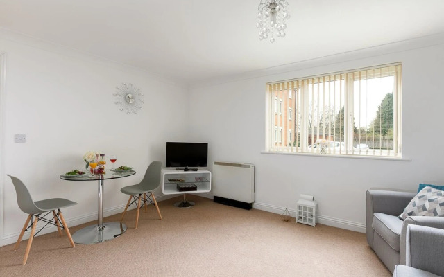 KVM - Peacock Apartment