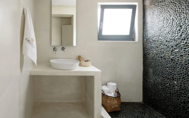 Phaos Cellaria Estate