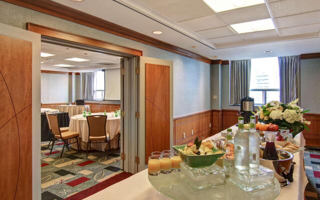 DoubleTree by Hilton Hotel Toronto Downtown