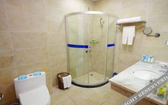 Chengzhong Blue Sky Hotel