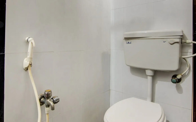 OYO 24044 Appledoor Service Apartment