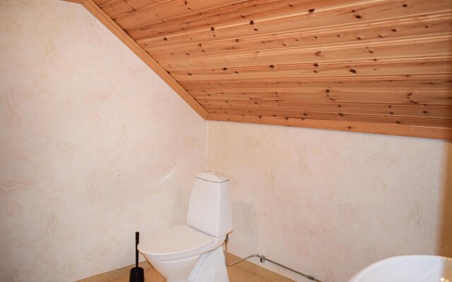 Beautiful Home in Eksjö With 3 Bedrooms, Sauna and Wifi