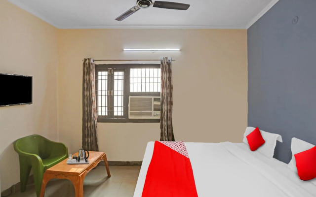 OYO 80647D Hotel Dreamland Residency