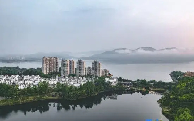 Huangshan Huxuanju ・ Fuguangshe Hotel