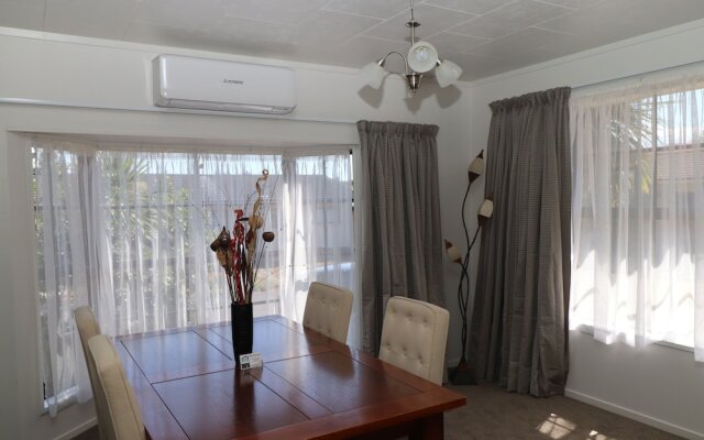 Sunny Unit on Grey Street