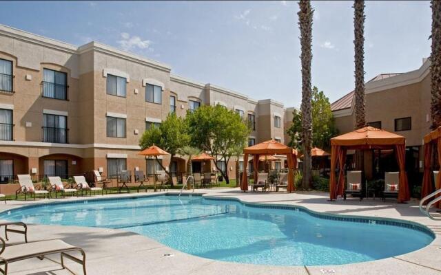 DoubleTree Suites by Hilton Hotel Sacramento - Rancho Cordova