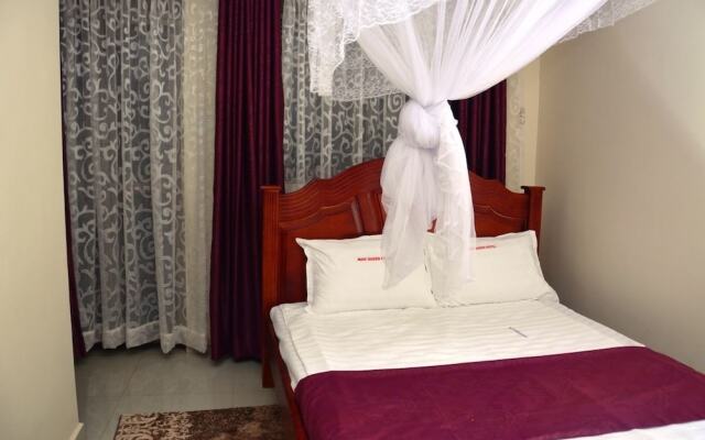 Mak-Queen Hotel