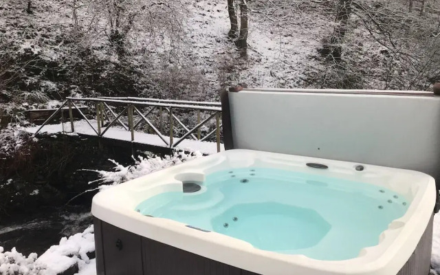 Low Jock Scar Country Estate