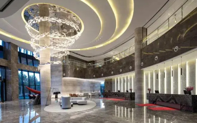 Pinghu Dingren Ramada Hotel