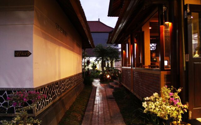 Guru Ratna Homestay