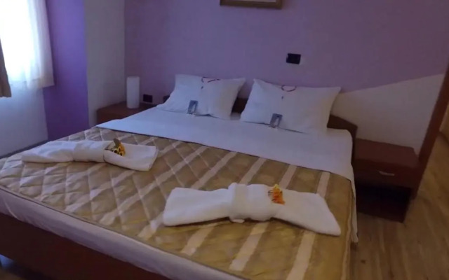 Two Hearts Hotel
