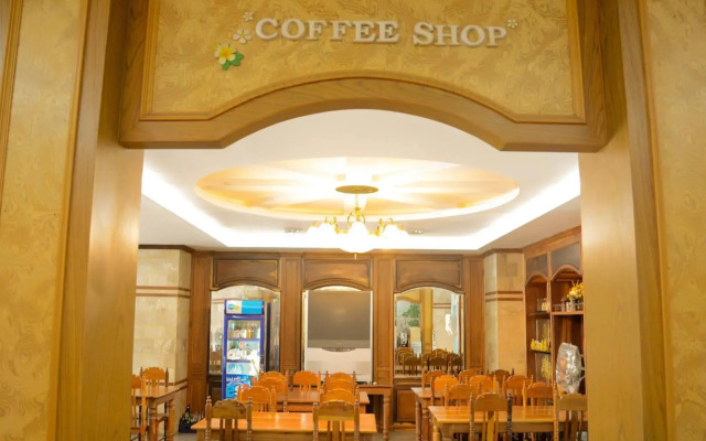 Submukdaphoomplace Hotel