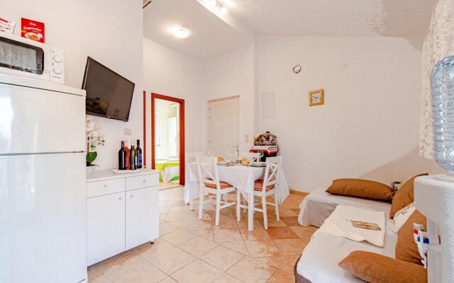 Nice Apartment in Osobljava With Wifi and 2 Bedrooms