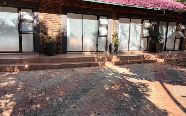 8 Soenie Avenue Self Catering