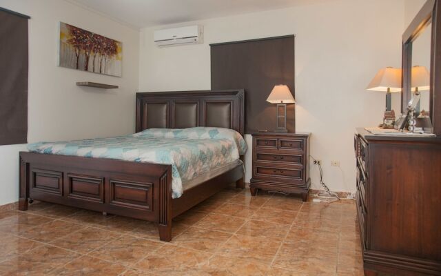 Big vacational house in Isabela