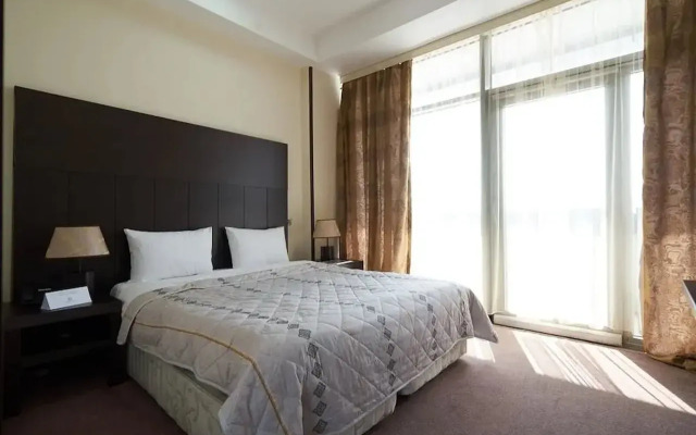 Crossway Hotel