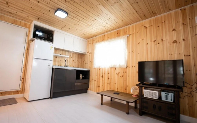 Gapyeong White House Valley Pension