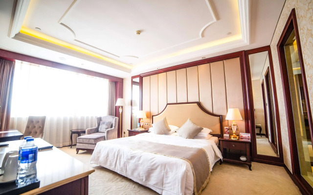 Howard Johnson by  Domando Plaza Wulanchabu