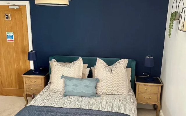 Lazy Waves Boutique B&B
