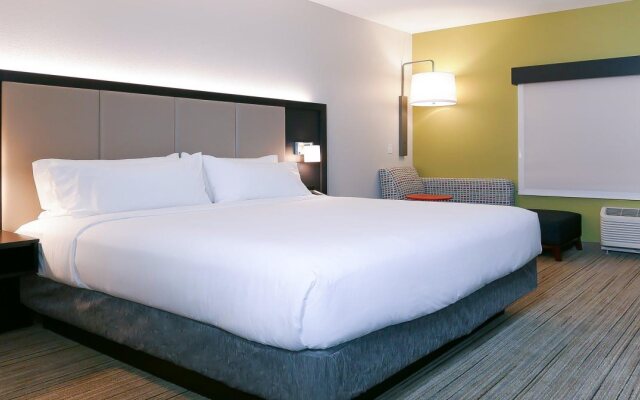 Holiday Inn Express & Suites Tampa East - Ybor City by IHG