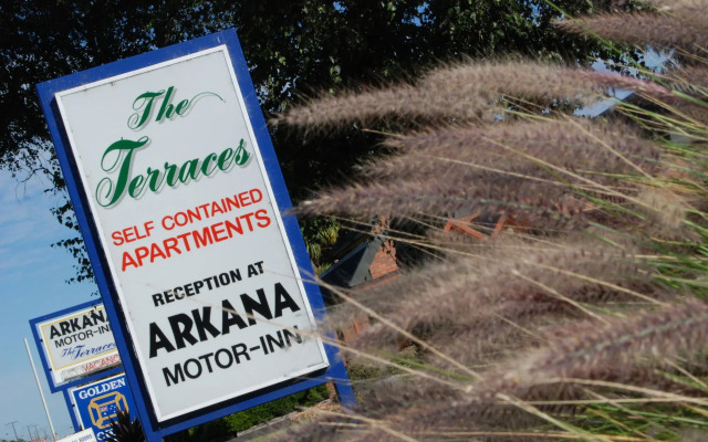 Arkana Motor Inn & Terrace Apartments