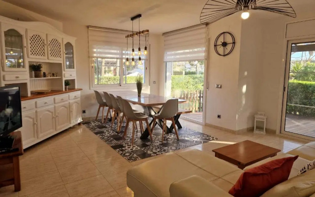 Riumar "Primavera", 50m to beach, private pool, On-Site-Service, dog beach