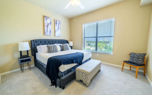 Executive Suite With Pool & Gym