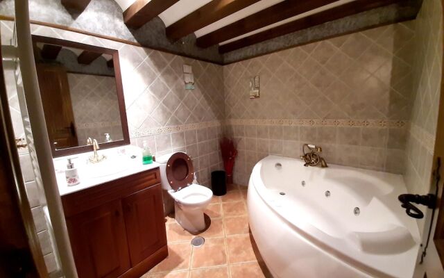 House With 2 Bedrooms in Hueva, With Wonderful Mountain View