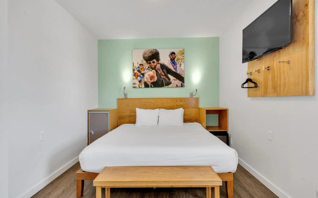 The Quisby Hotel