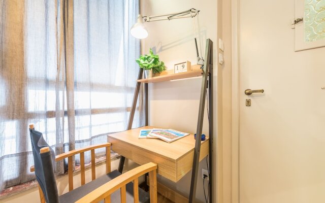 Bright 2 Bed Apartment by Cloudkeys