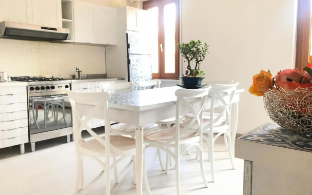 CLUA Holiday House