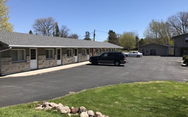 Marinette Inn