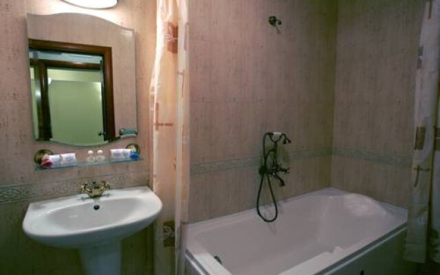 Three Dolphins Family Hotel