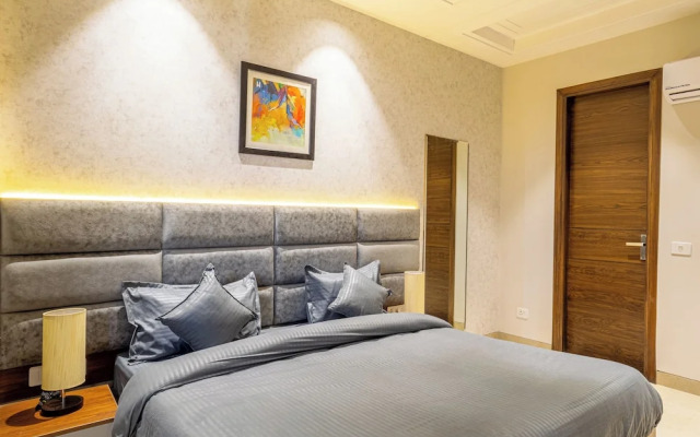 Housr Sector 56 Gurgaon Golf Course Road